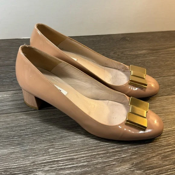 LK Bennett Beige Heels with Gold Bow - Picture 6 of 9